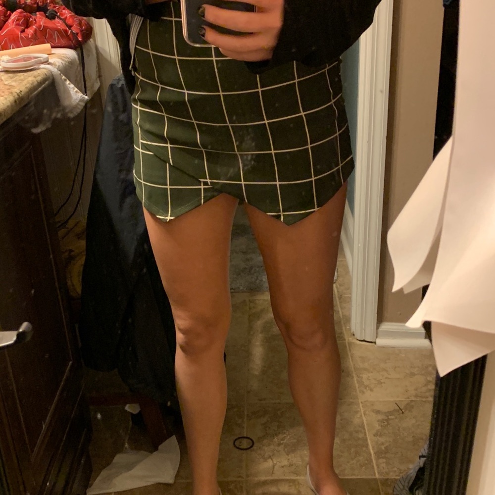 Skort!
